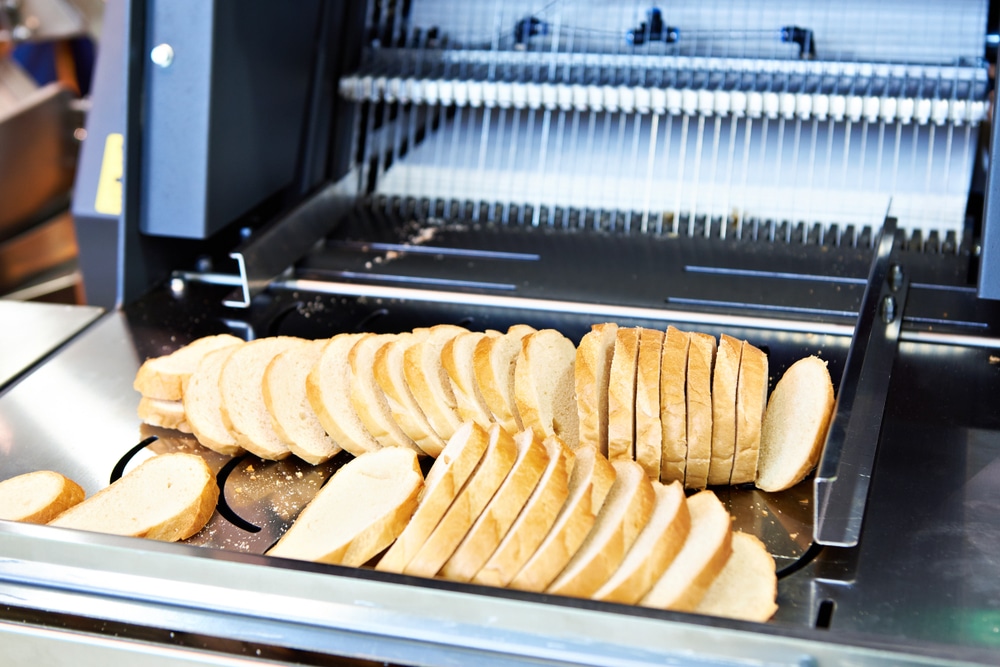 automatic bread slicer